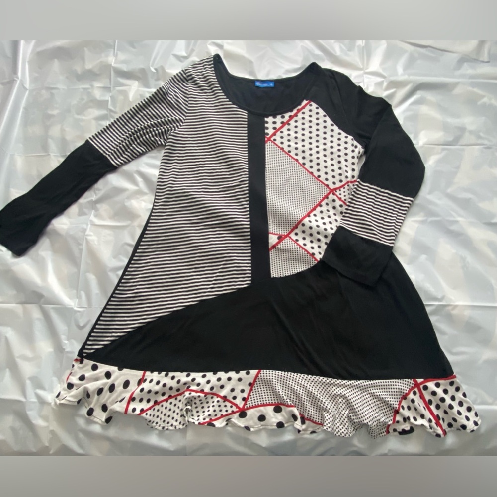Aster By Firmiana Black White And Red Long Tunic Top Size L